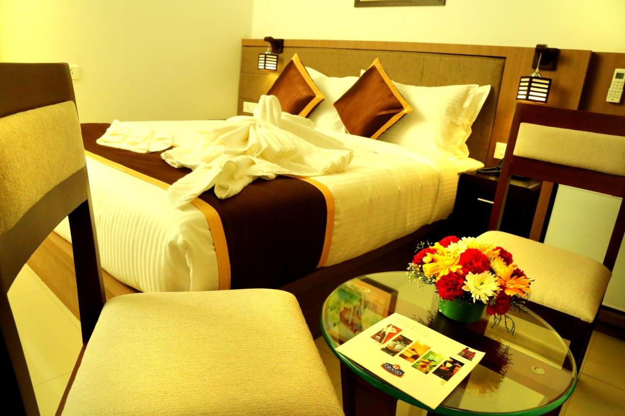 קוז'יקודה Hotel De Grand מראה חיצוני תמונה